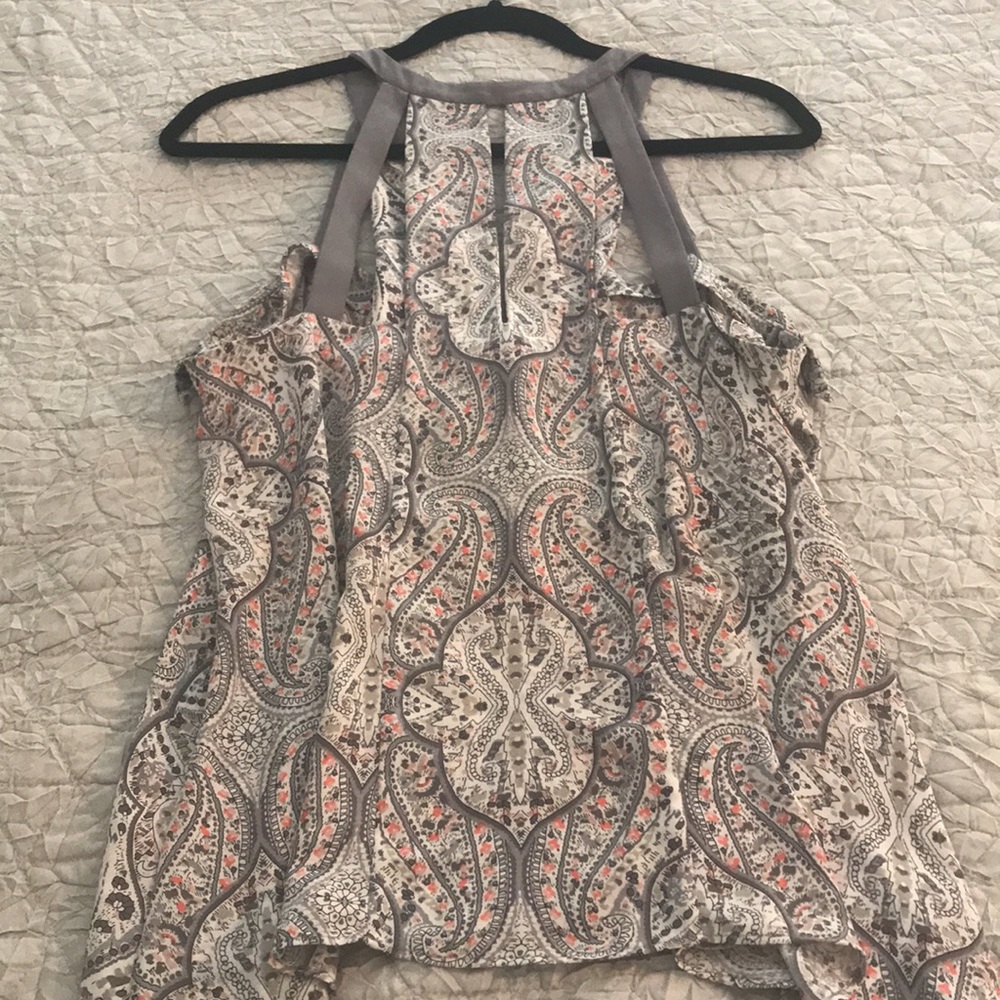 New BCBG Maxazria Grey and Light Pink Top - light and airy, perfect for Summer - Picture 6 of 6